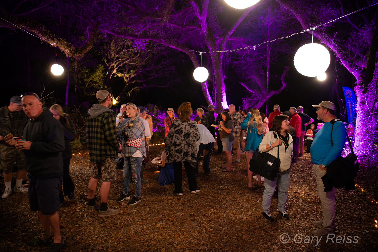 Peace Love & Vans - EPIC Florida Camper Van Gathering - Withlacoochee River  Park, FL