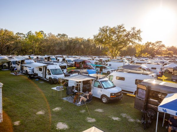 peace-love-vans-campground