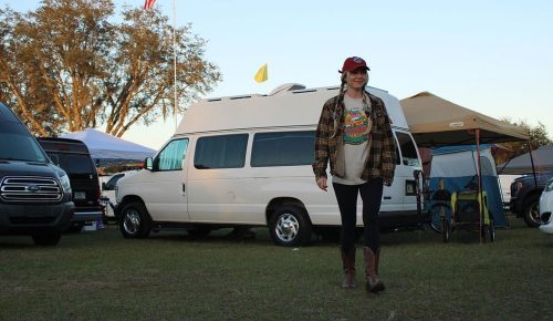 vantopia-florida-attendee-walking